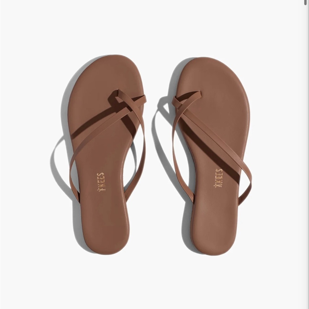 Tkees Riley sandal, heatwave. Size 5, 36. NWT